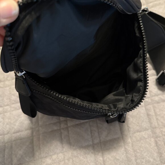 Iris Mini Best Version Crossbody Bag #8062 By Iris & Rainbow NWOT Black Panther - Picture 3 of 6